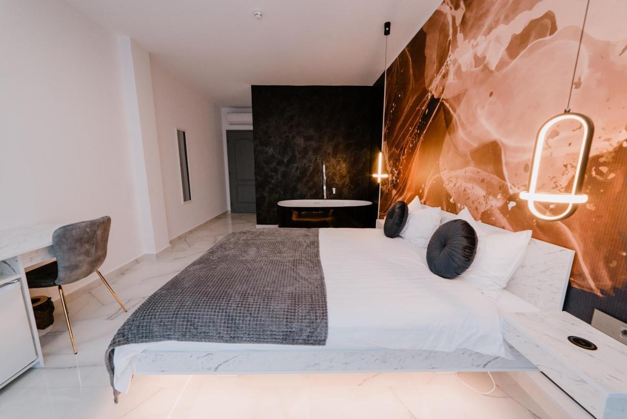 Pensiunea Heaven Deva Exteriör bild